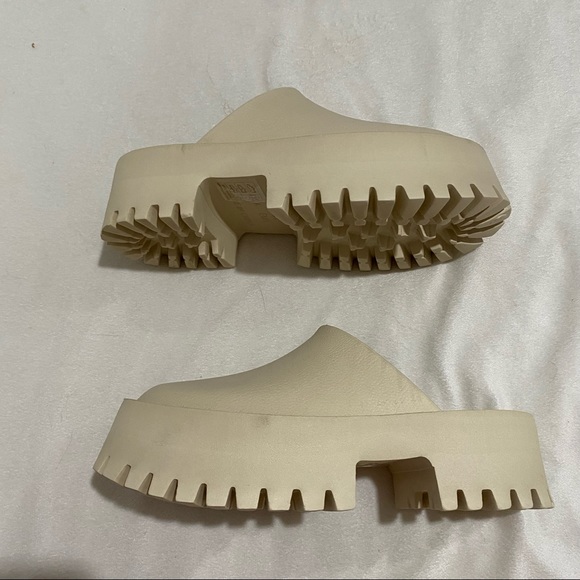 Jeffrey Campbell | Shoes | Jeffrey Campbell Clogge Clog In Sea Salt